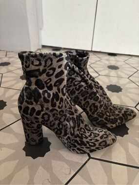 Leopard Print Velvet Ankle Boots - Women's Taupe/Black